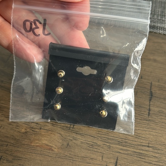 J30. GUESS - 3 Pairs Stud Earrings CZ Cubic Zirconia Love Evil Eye Compass NEW - Picture 2 of 2